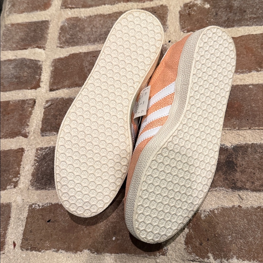 Adidas Gazelle Clear Orange Women's Sneakers size 7.5 - Picture 6 of 6